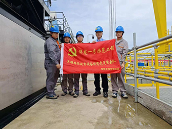 業(yè)主給華新機(jī)電黨員突擊隊(duì)頒了“金牌”！